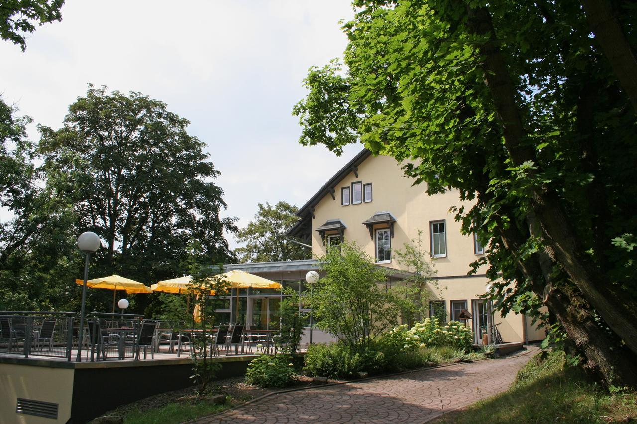 Dreibrunnen Gastehaus Im Luisenpark Hotel แอร์ฟวร์ท ภายนอก รูปภาพ