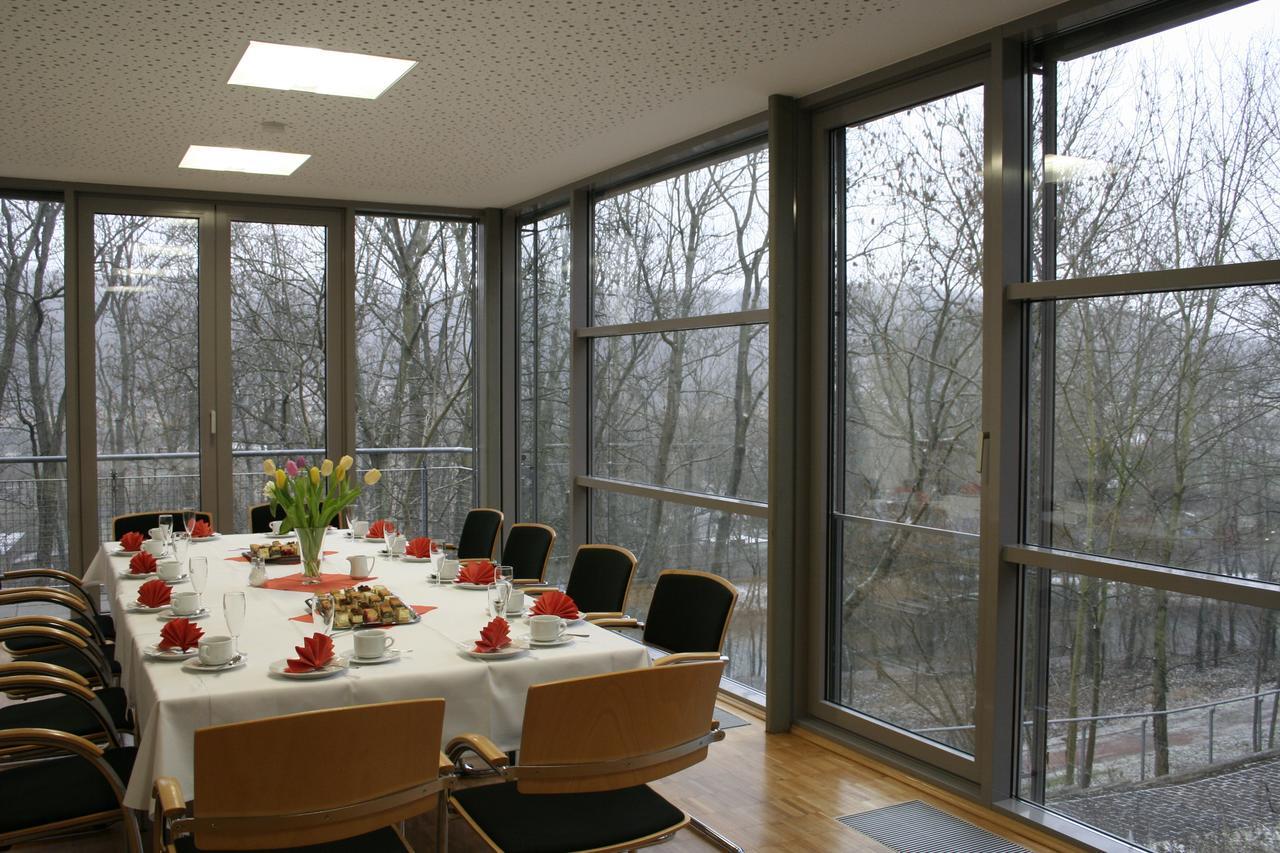 Dreibrunnen Gastehaus Im Luisenpark Hotel แอร์ฟวร์ท ภายนอก รูปภาพ